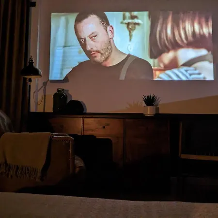 Saska Kepa Apartamento *